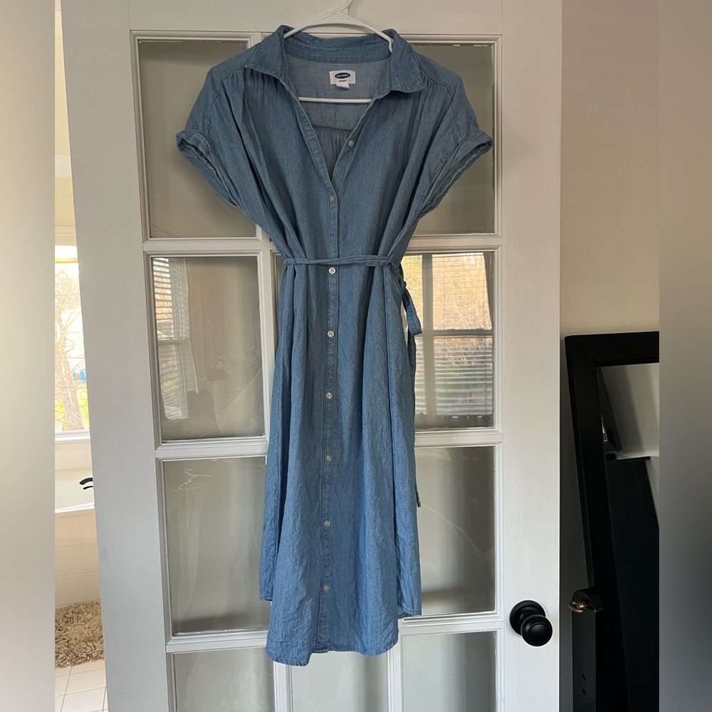 Maternity, size small, short sleeve, jean dress.